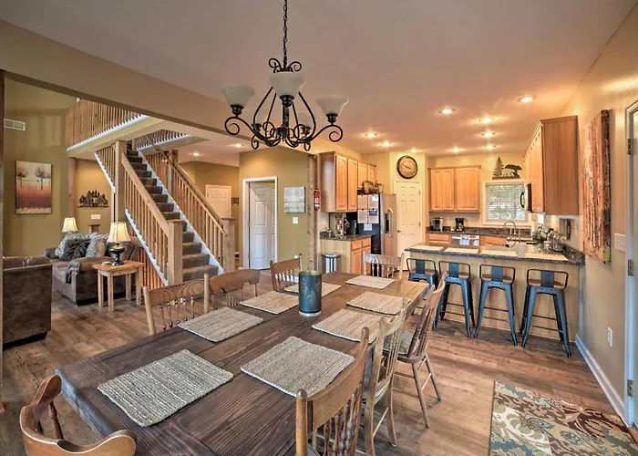 Family-Friendly Massanutten Home W/ Slope Views!