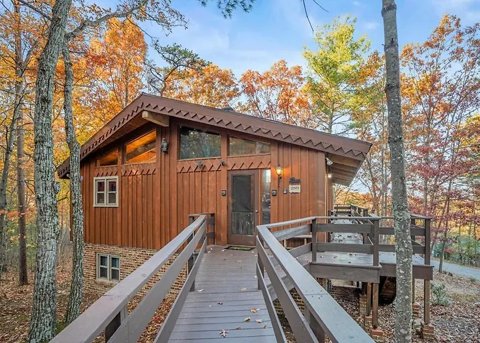 Modern Cabin Slps 7 With Games And On The Resort!