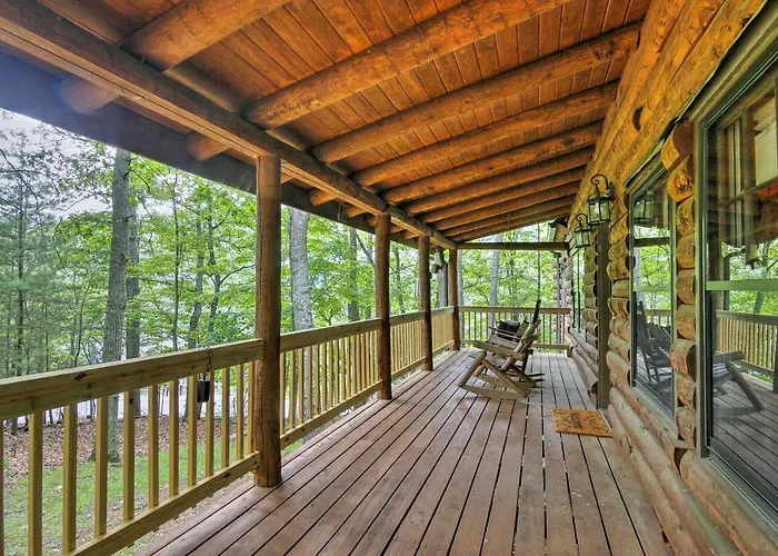 Family-Friendly Massanutten Log Home W/ Views!